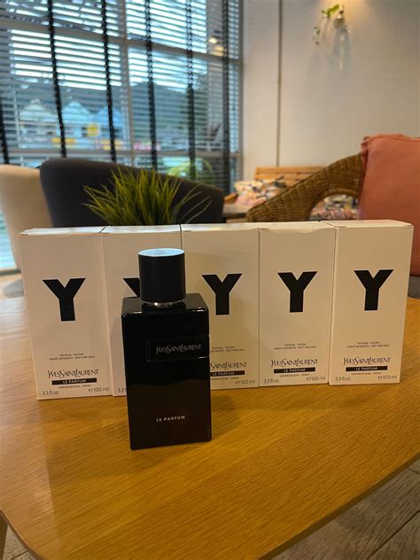 YSL y le parfum tester